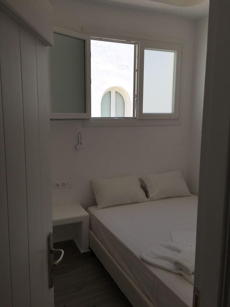 Depis Suites Naxos City Ngoại thất bức ảnh